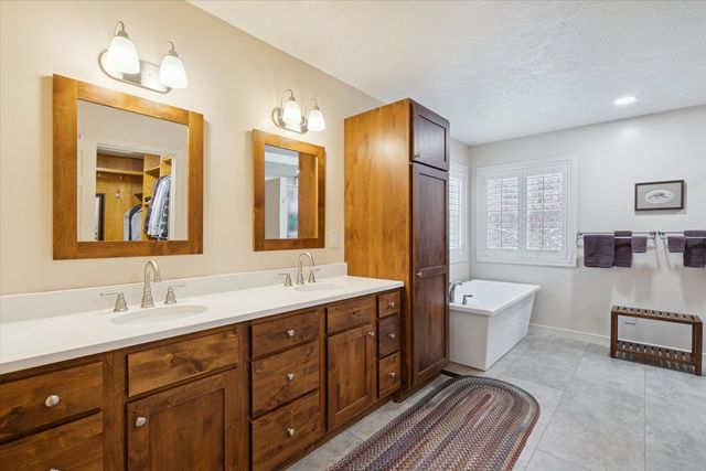 10906 HAMBORG Road, Roscoe, IL 61073