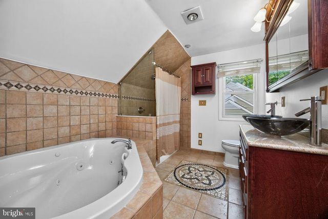 2101 BRIDGEWATER CT, Chester Springs, PA 19425