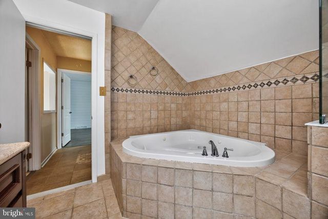2101 BRIDGEWATER CT, Chester Springs, PA 19425