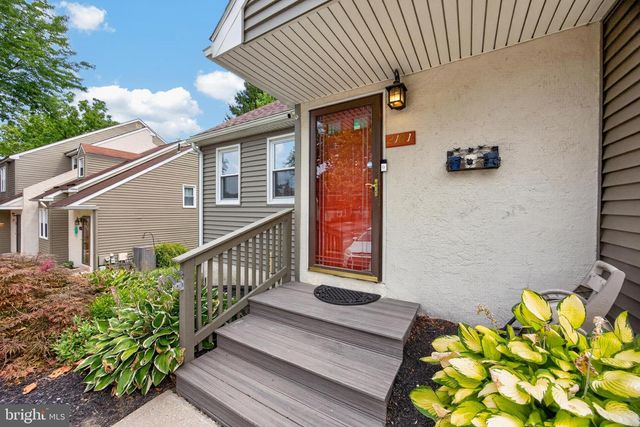 2101 BRIDGEWATER CT, Chester Springs, PA 19425
