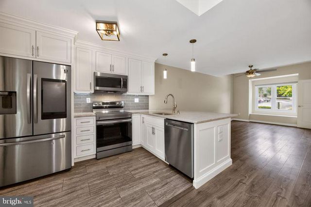 2101 BRIDGEWATER CT, Chester Springs, PA 19425