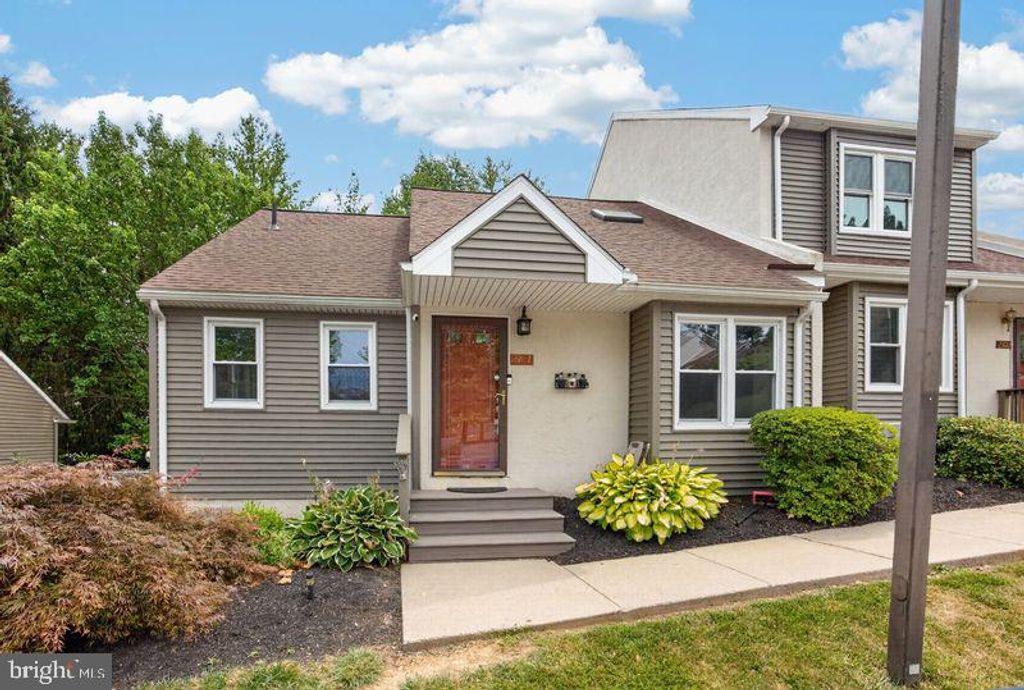 2101 BRIDGEWATER CT, Chester Springs, PA 19425