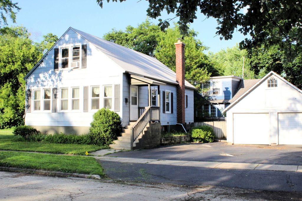 604 Wheeler Street, Woodstock, IL 60098