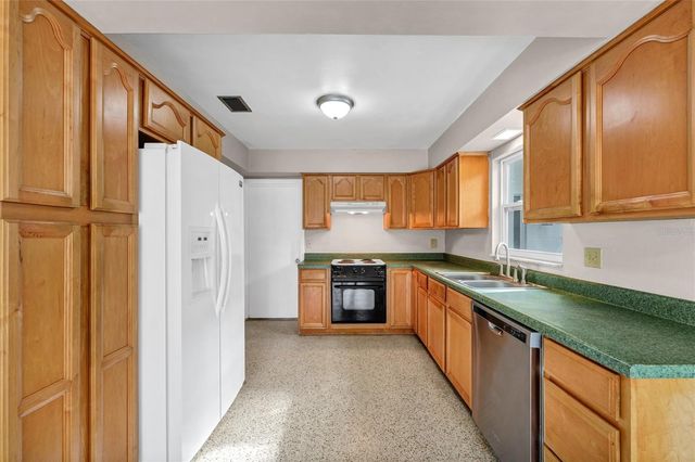 810 MOROCCO AVENUE, Orlando, FL 32807