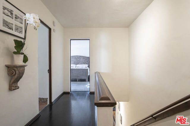 176 N Orange Drive, Los Angeles, CA 90036