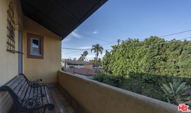 176 N Orange Drive, Los Angeles, CA 90036