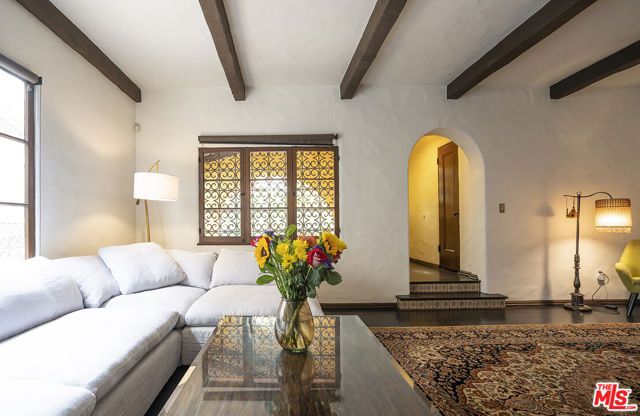 176 N Orange Drive, Los Angeles, CA 90036