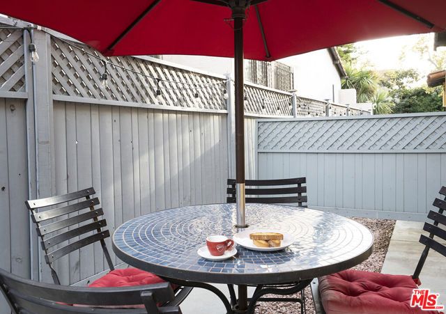 176 N Orange Drive, Los Angeles, CA 90036