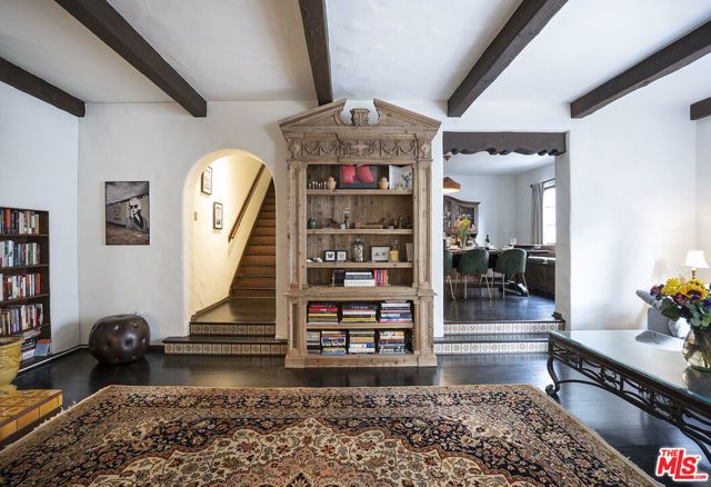 176 N Orange Drive, Los Angeles, CA 90036