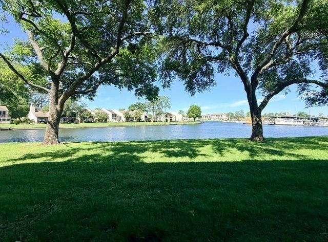 12100 Melville Drive 603, Montgomery, TX 77356