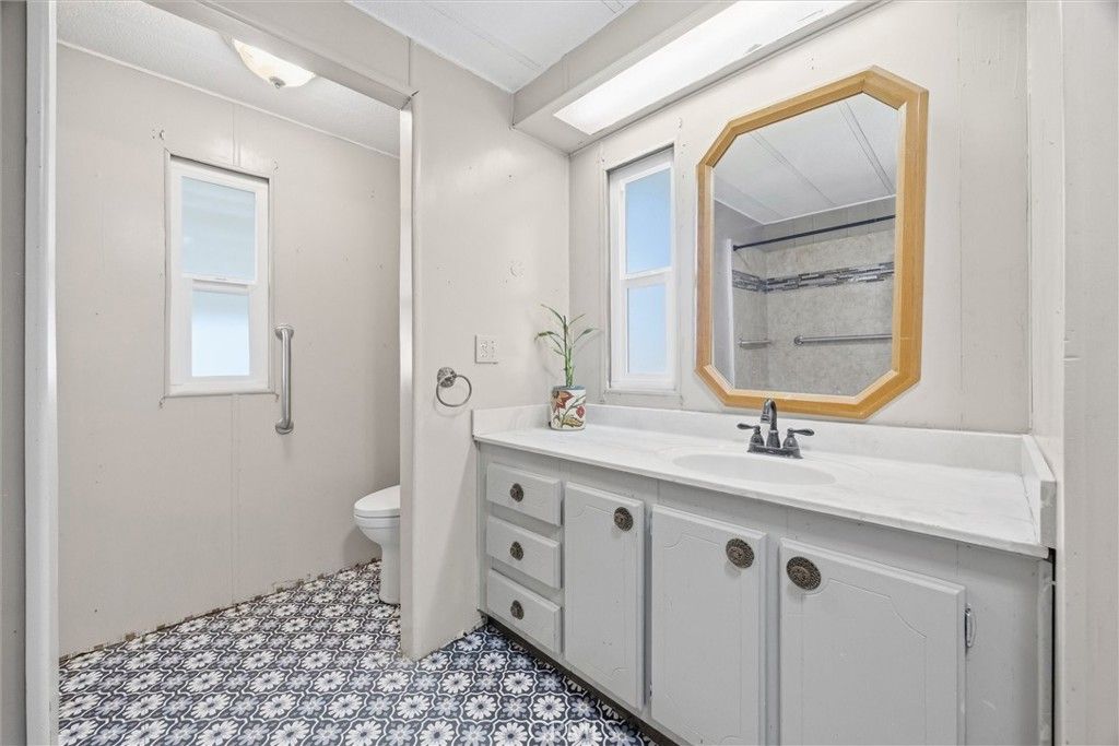 Image 20 of property listing at 9131 Rosedale Highway 49, Bakersfield, CA 93312