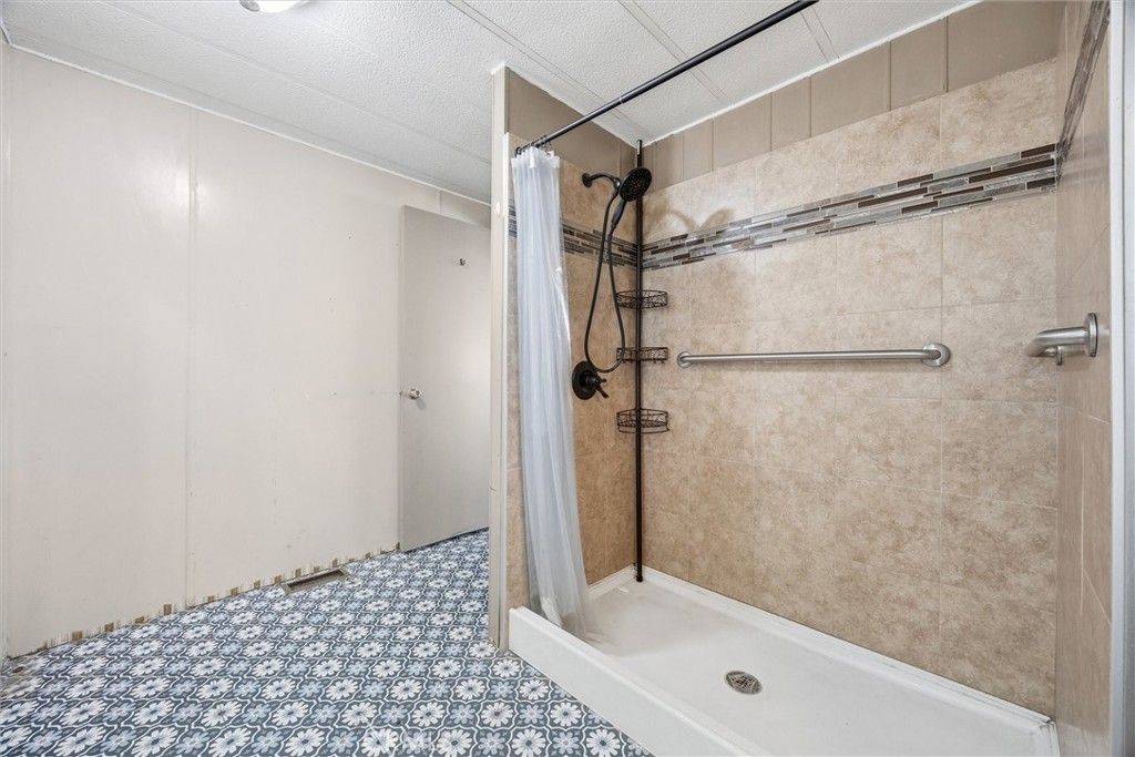 Image 21 of property listing at 9131 Rosedale Highway 49, Bakersfield, CA 93312