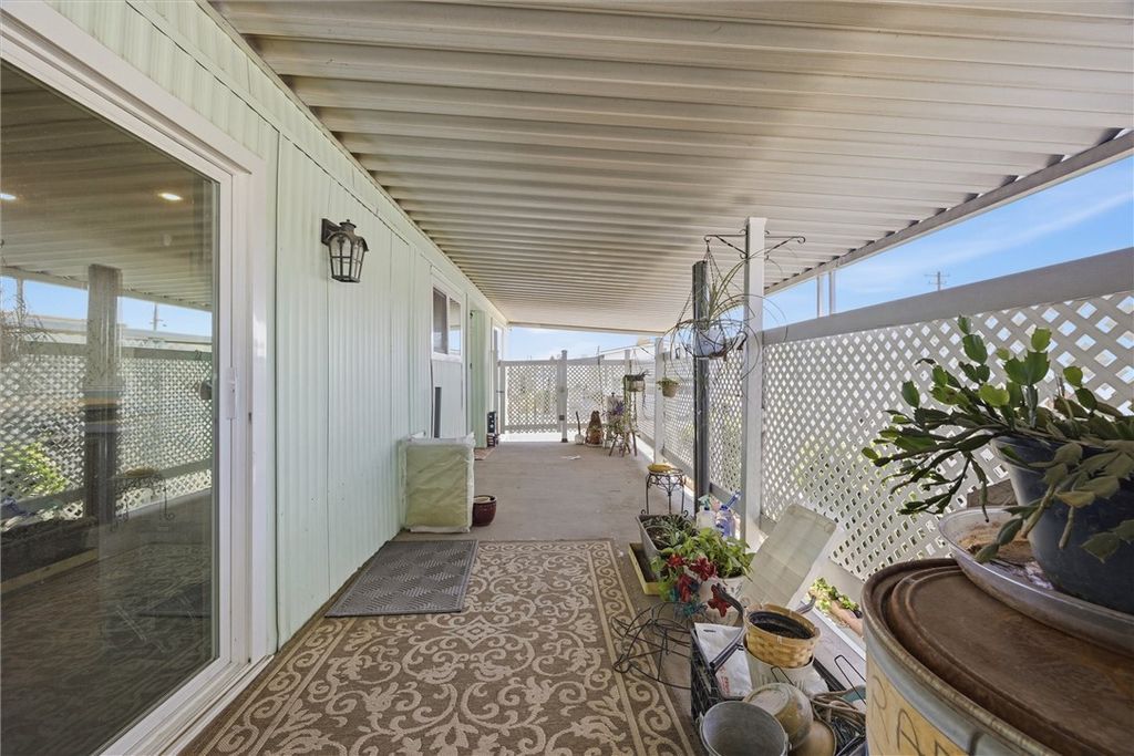 Image 24 of property listing at 9131 Rosedale Highway 49, Bakersfield, CA 93312