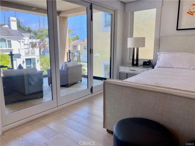 203 Sapphire, Newport Beach, CA 92662