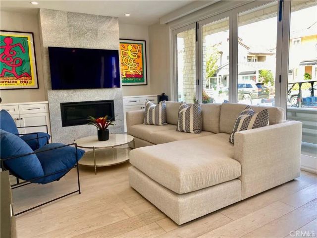203 Sapphire, Newport Beach, CA 92662
