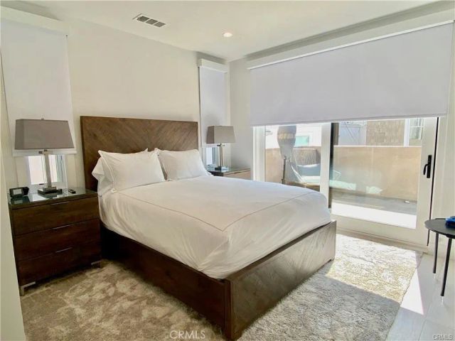 203 Sapphire, Newport Beach, CA 92662