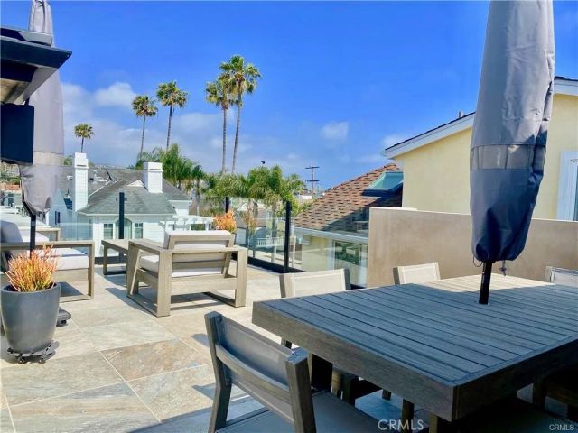 203 Sapphire, Newport Beach, CA 92662
