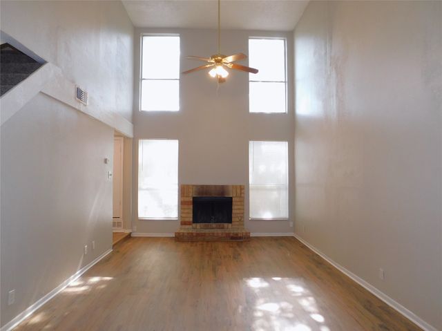 1915 Kingswood Court, Denton, TX 76205
