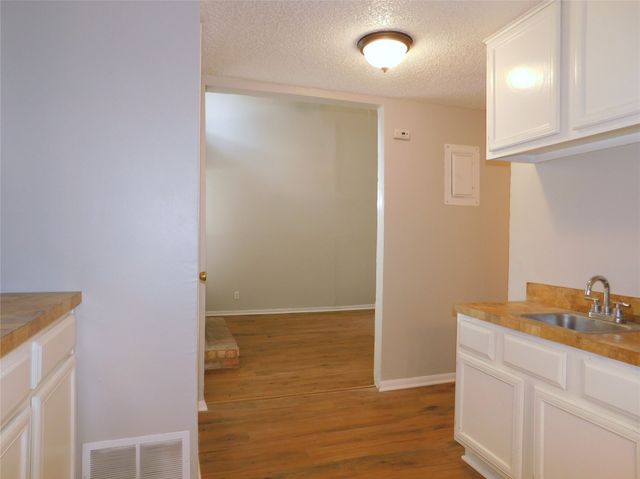 1915 Kingswood Court, Denton, TX 76205