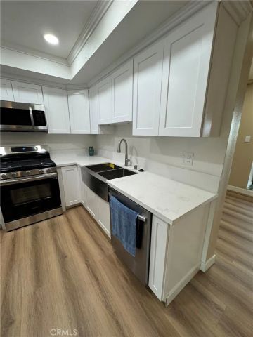 2805 E 3rd 20, Long Beach, CA 90814