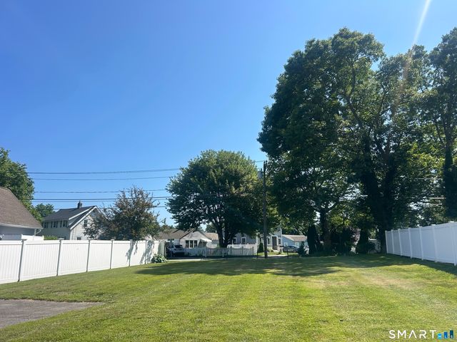 9 Old Colony Road, Old Saybrook, CT 06475