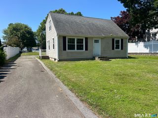 9 Old Colony Road, Old Saybrook, CT 06475
