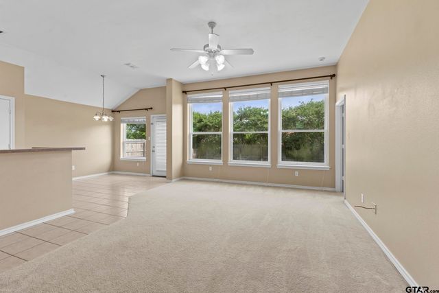 5330 Meadow Ridge Dr, Flint, TX 75762