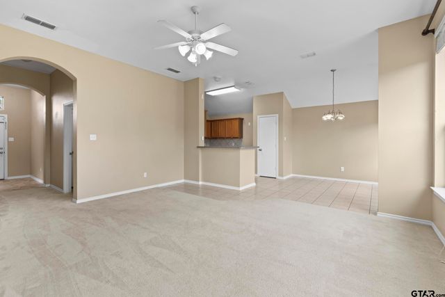 5330 Meadow Ridge Dr, Flint, TX 75762