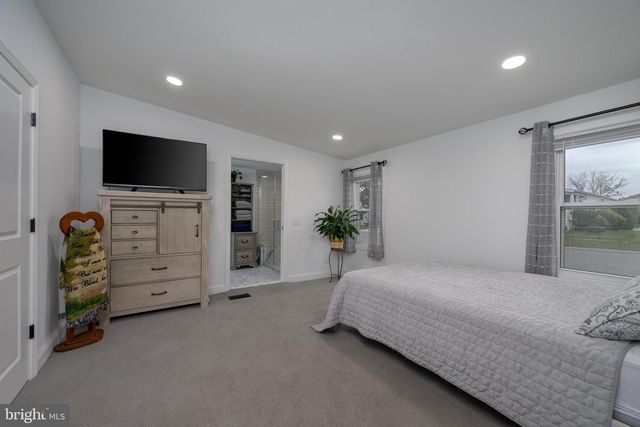 401 MAPLEHURST, Manchester, NJ 08759