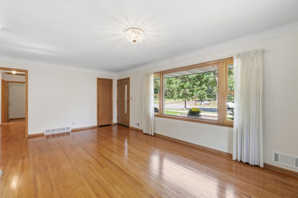 1482 Case Avenue, Saint Paul, MN 55106 — photo 3