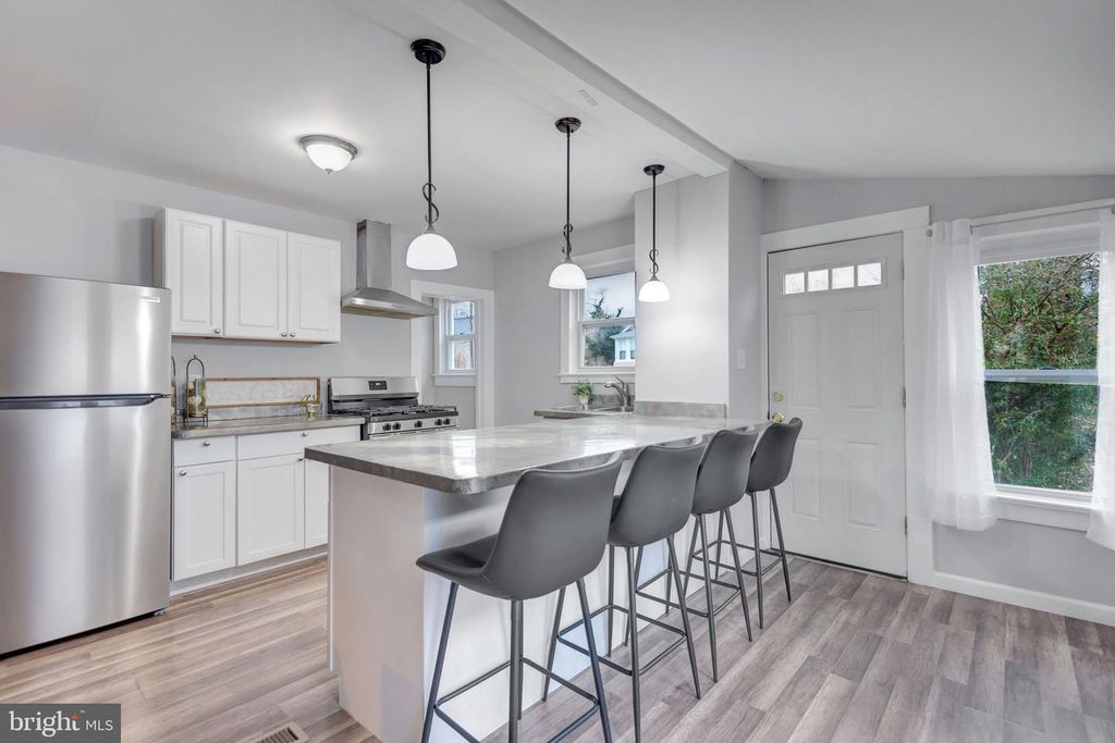 504 CAPITOL HEIGHTS BLVD, Capitol Heights, MD 20743