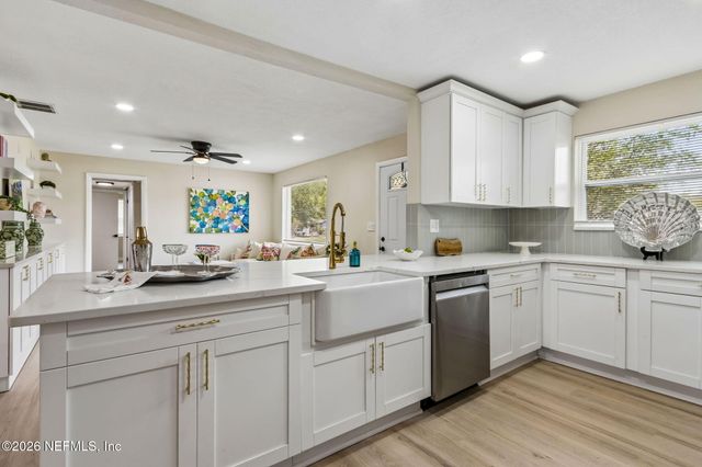 3668 MARIANNA Road, Jacksonville, FL 32217