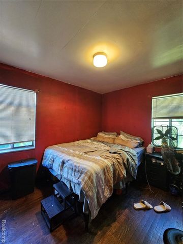 11441 Balfour Road, Detroit, MI 48224