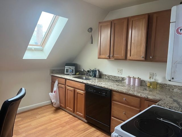 542 Eastern Ave 3, Lynn, MA 01905