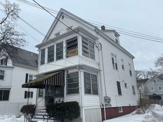 542 Eastern Ave 3, Lynn, MA 01905
