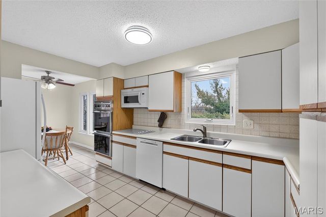 13232 Heirloom Court, St Louis, MO 63146