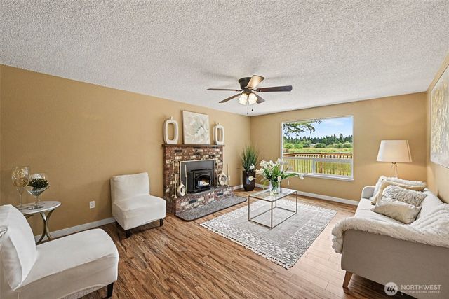 33913 4th Avenue E, Roy, WA 98580