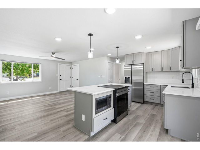 1035 6th St, Berthoud, CO 80513