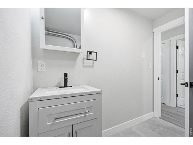 1035 6th St, Berthoud, CO 80513