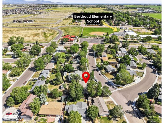 1035 6th St, Berthoud, CO 80513