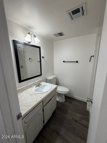 9509 W NORTH Lane A, Peoria, AZ 85345