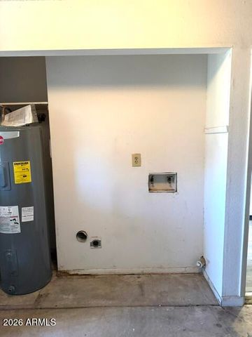 9509 W NORTH Lane A, Peoria, AZ 85345