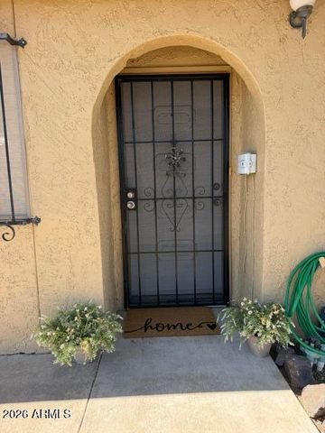 9509 W NORTH Lane A, Peoria, AZ 85345