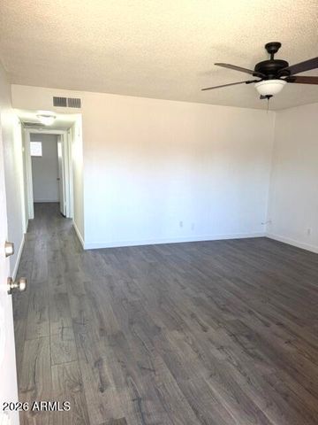 9509 W NORTH Lane A, Peoria, AZ 85345