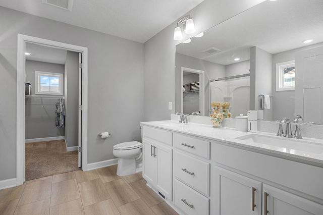 19129 Iden Avenue, Lakeville, MN 55044
