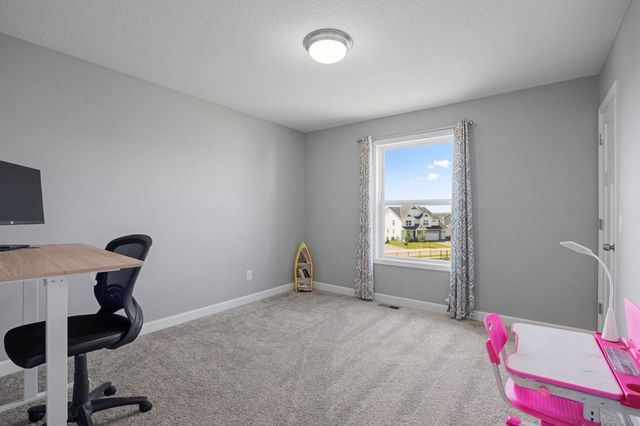 19129 Iden Avenue, Lakeville, MN 55044