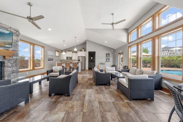 19129 Iden Avenue, Lakeville, MN 55044