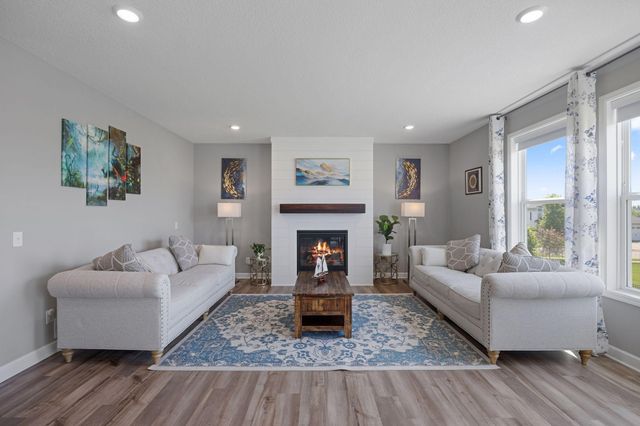 19129 Iden Avenue, Lakeville, MN 55044