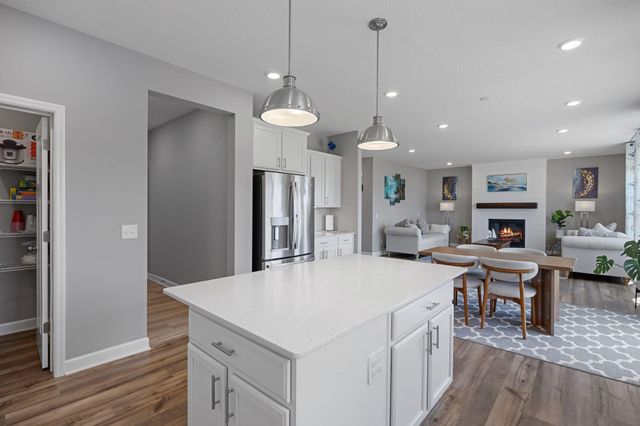 19129 Iden Avenue, Lakeville, MN 55044