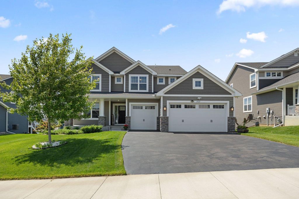 19129 Iden Avenue, Lakeville, MN 55044